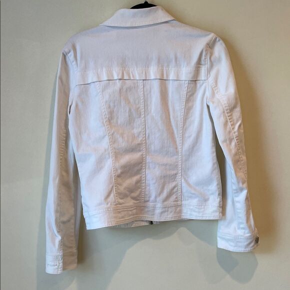 Classic White Denim Jacket for Women - Picture 4 of 4